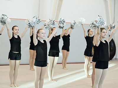 Cheerleading dance instruction